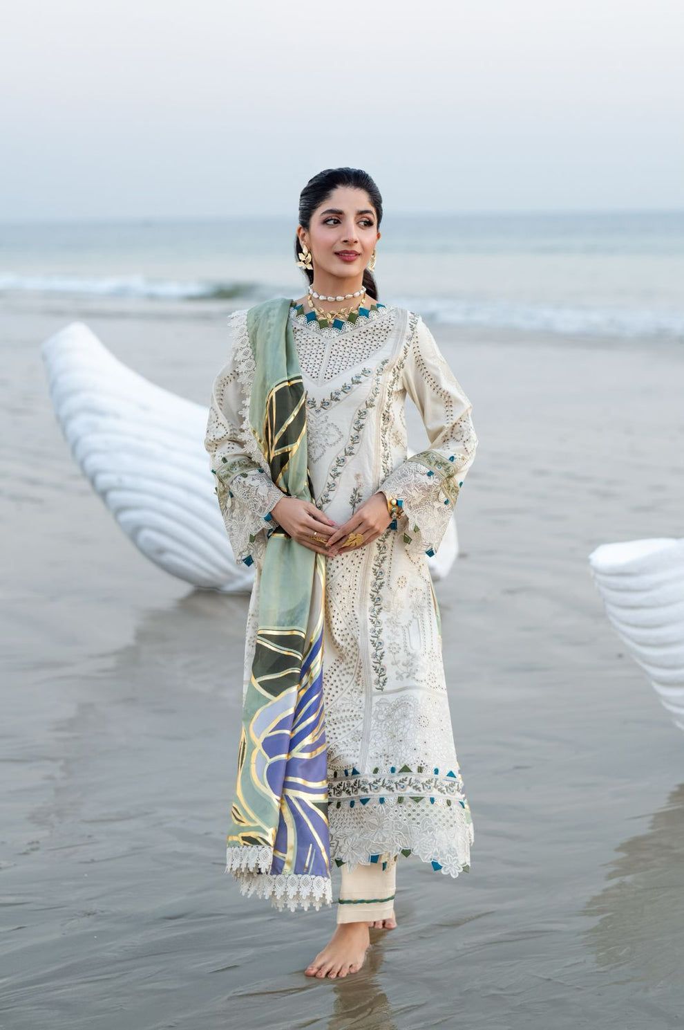 Aabyaan X Mawra Hocane · Saagar Luxury Lawn – ARSIN (FF-10)